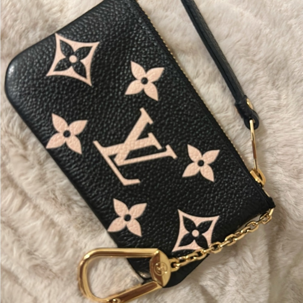 Authentic Louis Vuitton Monogram Empreinte Key Pouch✨ - Picture 3 of 9